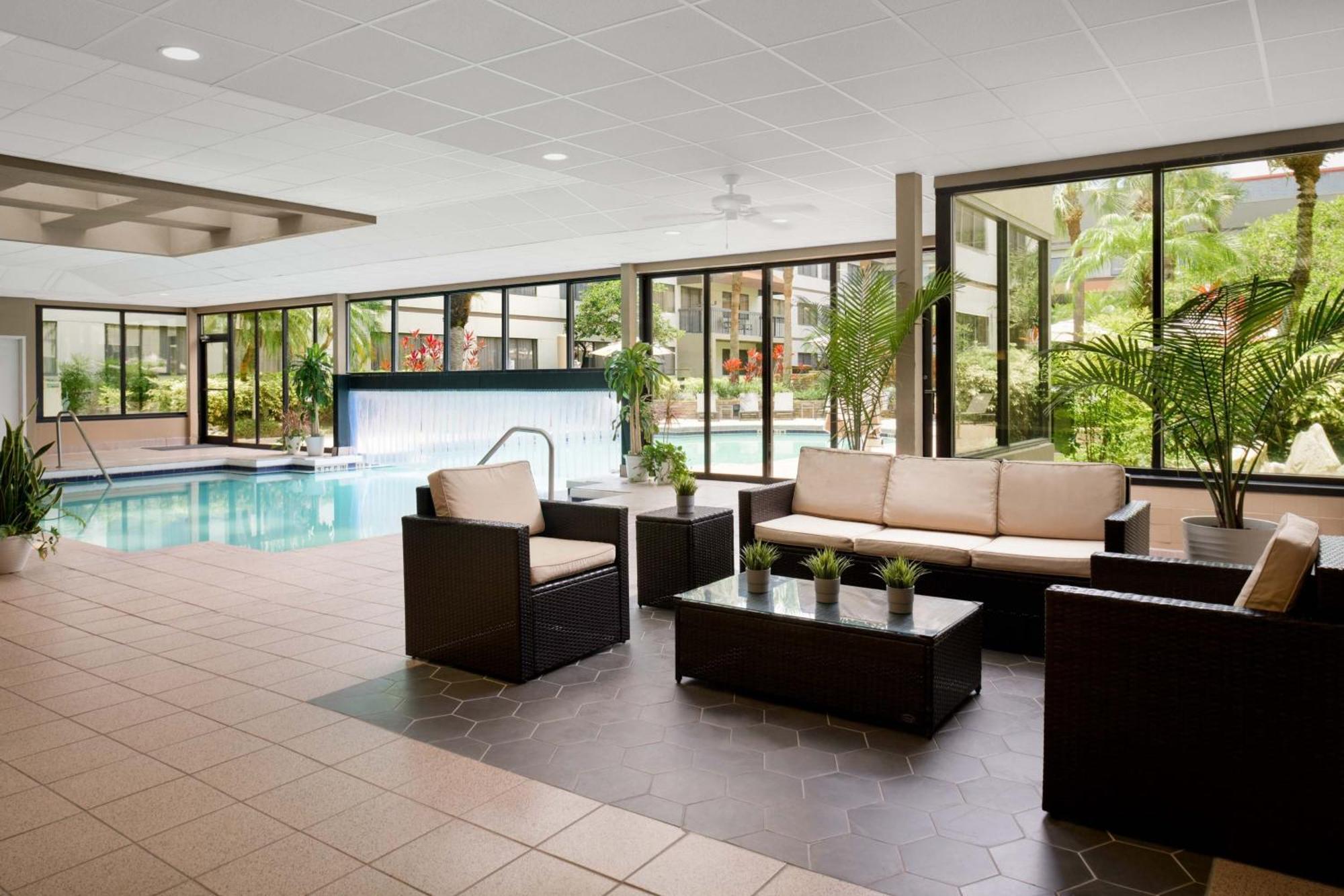 Sheraton Suites Orlando Airport Hotel Exterior foto